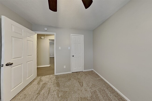 Building Photo - 131 Lissa Ln