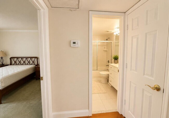 Building Photo - 2910 SW 87th Terrace