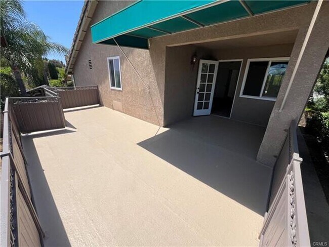 Building Photo - Beautifully Maintained Home