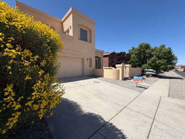 Building Photo - 4 Bedroom Home Plus Office Available Near Eubank Blvd NE & Paseo Del Norte!