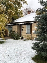 Building Photo - 2 Bedroom Bungalow close to BSU.