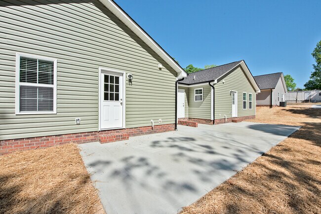 Building Photo - 2504 Glendale Ave