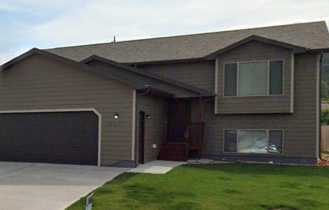 Primary Photo - Gorgeous 4 Bedroom, 3 Bath Home with Attac...