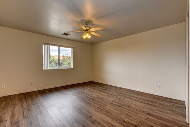Building Photo - 8381 E Hopi Cir