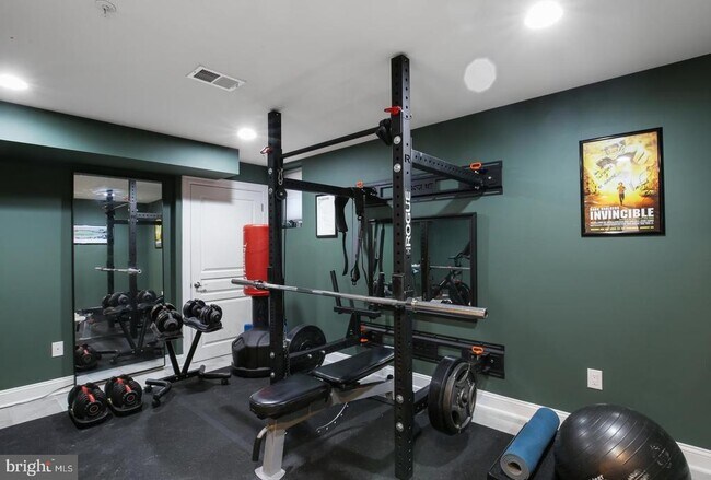 Building Photo - 1715 N Howard St