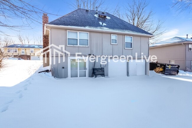 Building Photo - 11622 Palmer Ave