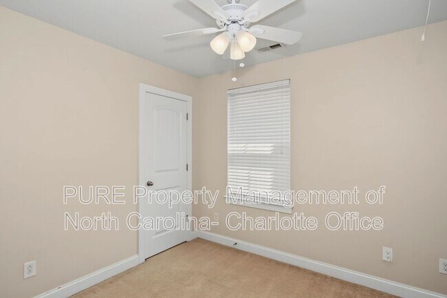 Building Photo - 15959 Rose Glenn Ln