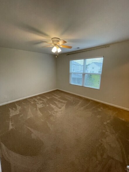 2nd upstairs bedroom - 252 Castle Dr