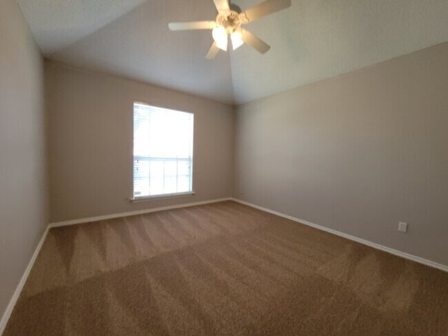 Building Photo - *****CREEK CROSSING ESTATES****