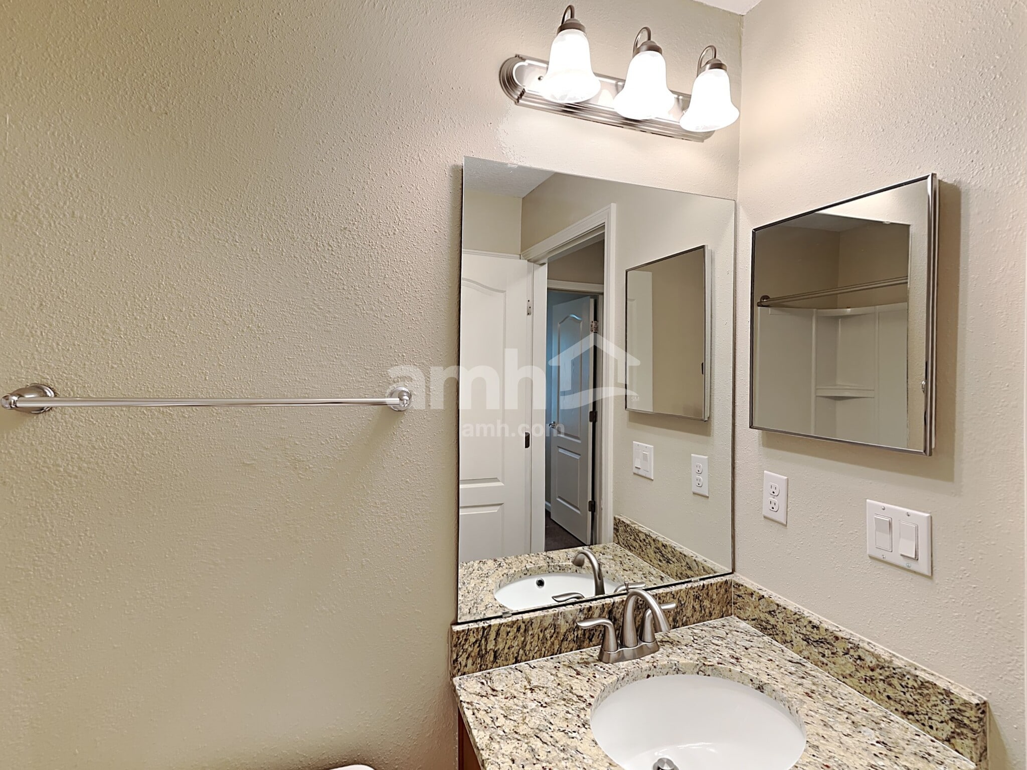 Building Photo - 3932 Pipit Pt