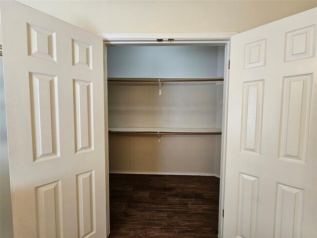 Building Photo - 8102 Lerwick Ln