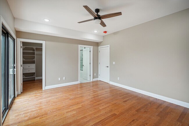 Building Photo - 25 Wallis Ave