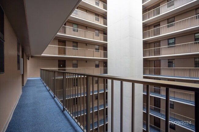 Building Photo - 351-351 Koauka Loop