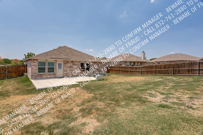 Building Photo - 1128 Foxglove Ln