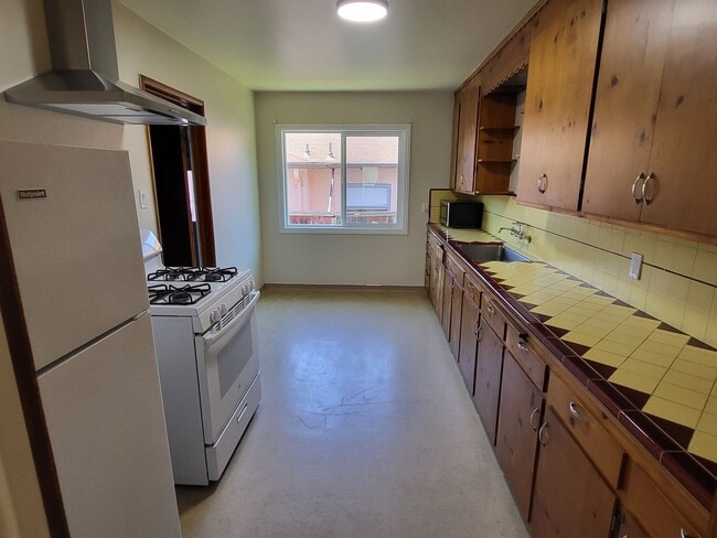 Building Photo - Single Story Home Located in the hills of ...
