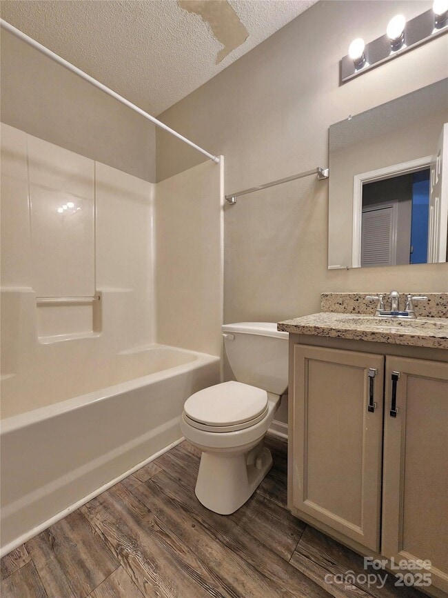 Building Photo - 209 Hickory Wood Dr