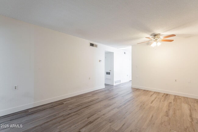 Building Photo - 13001 N 113th Ave