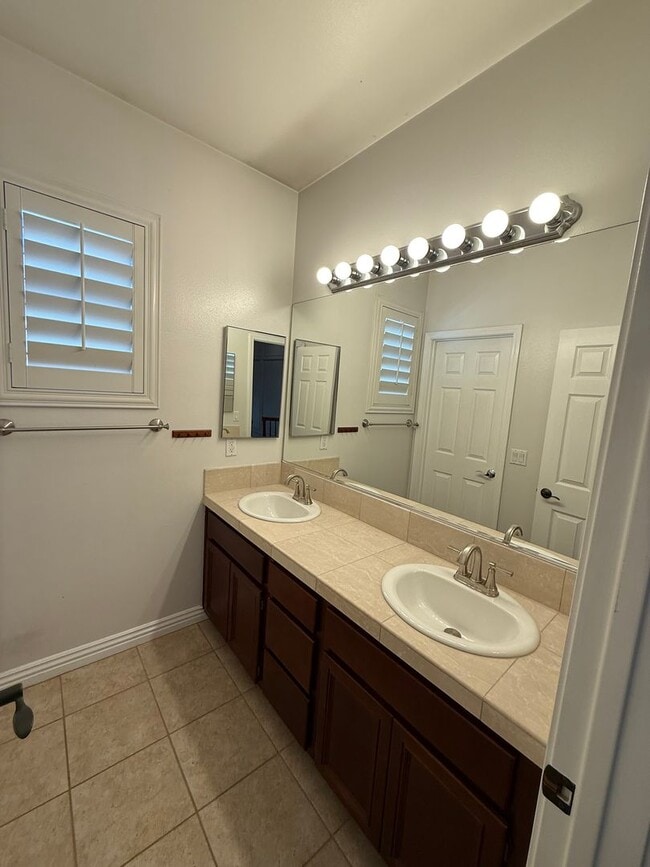 Building Photo - 5128 Corte Tiara