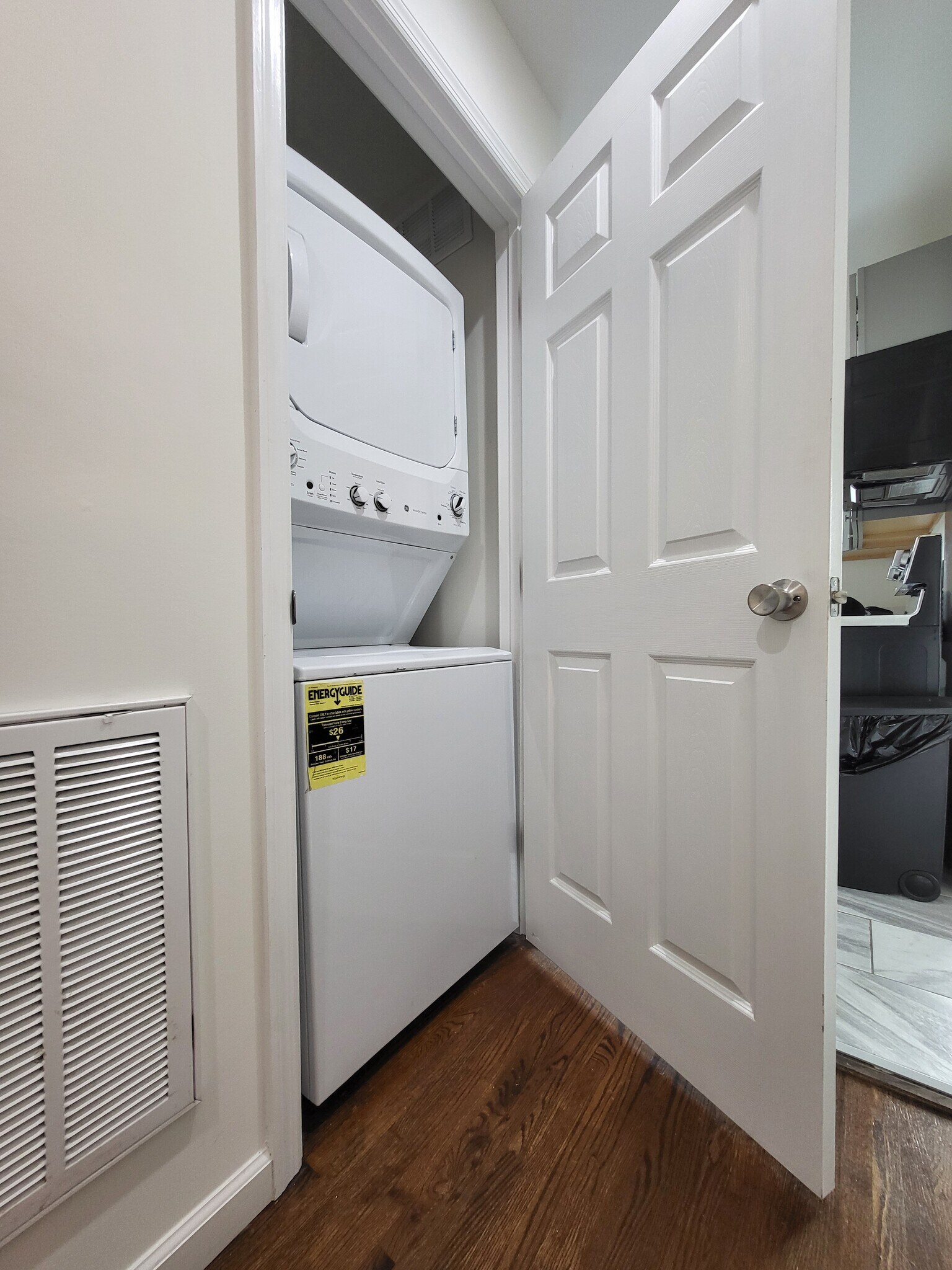 Washer and dryer - 1512A Sweetbriar Ave