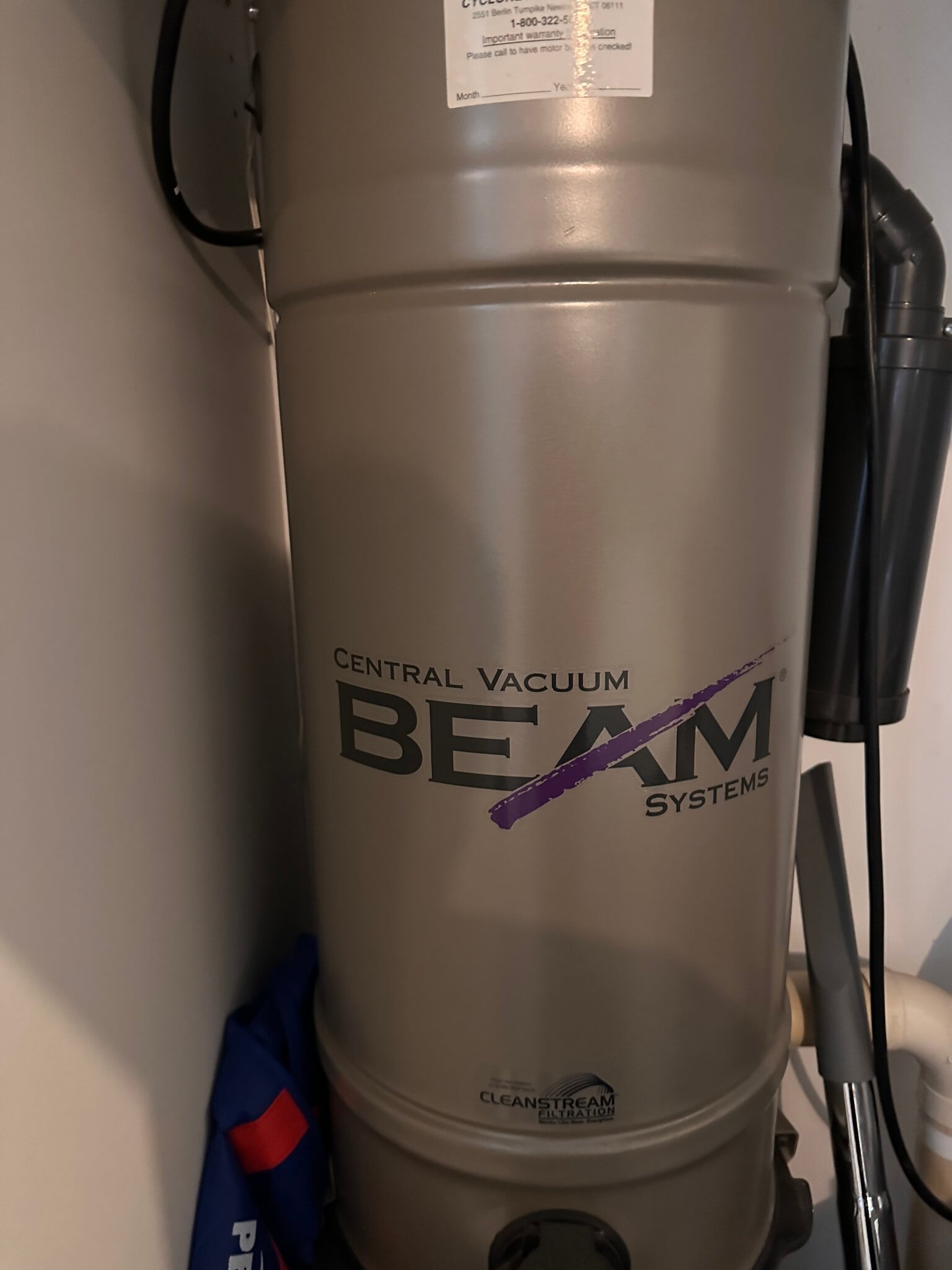 Central Vac - 6 Wyeth Dr