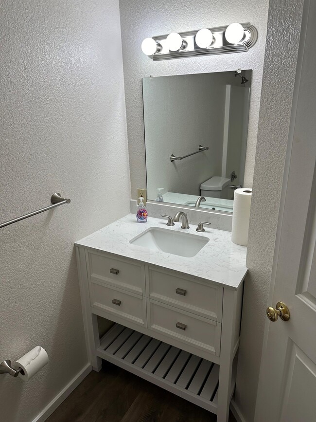 Building Photo - 663 Whiting St