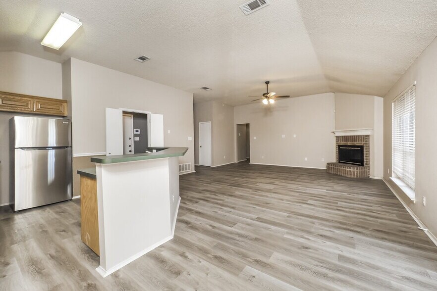 Building Photo - 317 Willowstone Trail