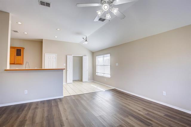 Building Photo - 1248 Round Pen Run