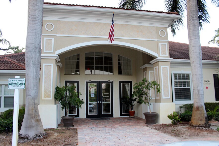 Building Photo - 5900 W Sample Rd