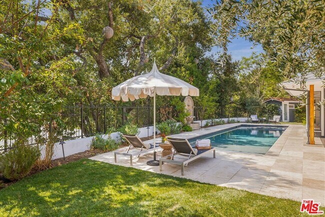 Building Photo - 11349 Canton Dr