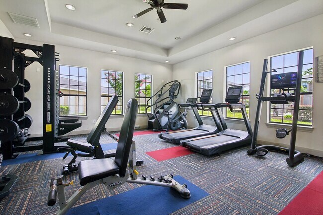 Building Photo - Lease Today & Save Up to $700 on Rent!