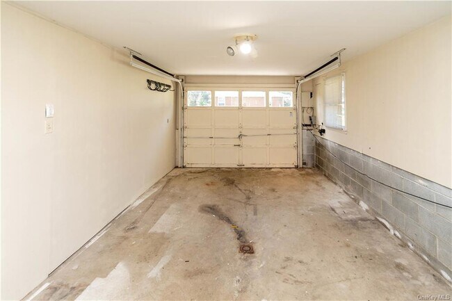 Building Photo - 8 Herman Ave