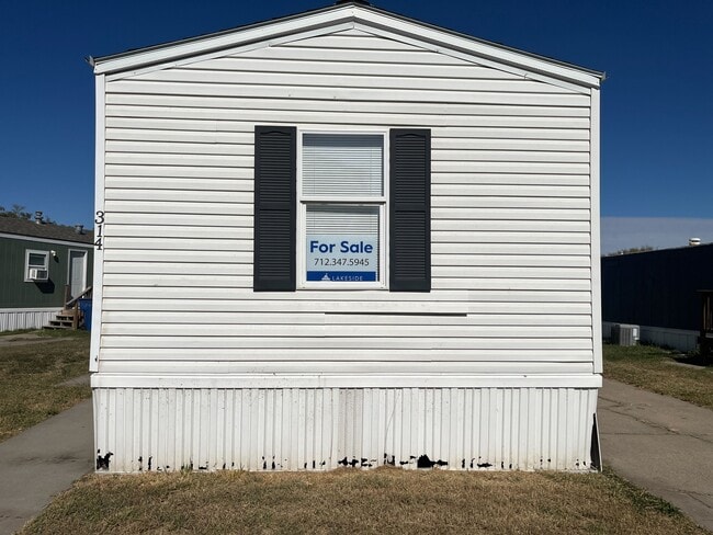 Building Photo - 3510 N 9th St