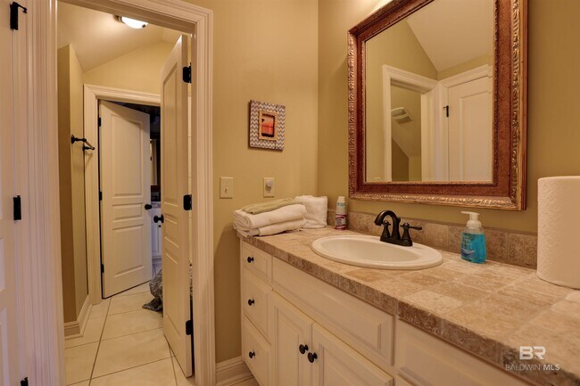 Building Photo - 119 Kensington Ct