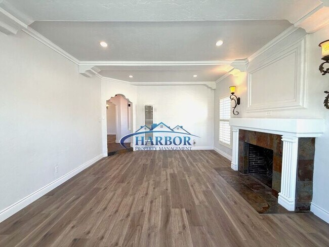 Building Photo - 2916 W 79th St