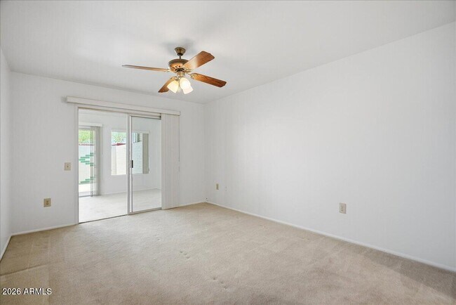 Building Photo - 9907 W Cedar Dr