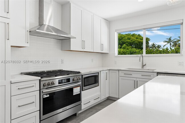 Building Photo - 6099 SW 38th St