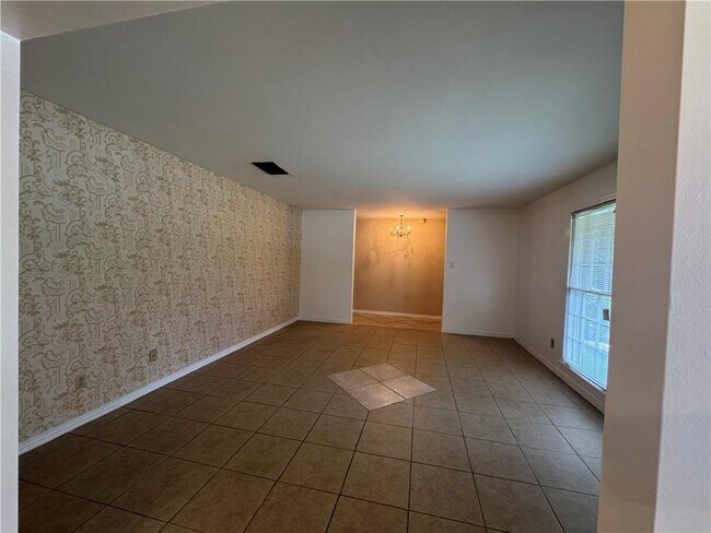 Building Photo - 1054 Gallen Ct