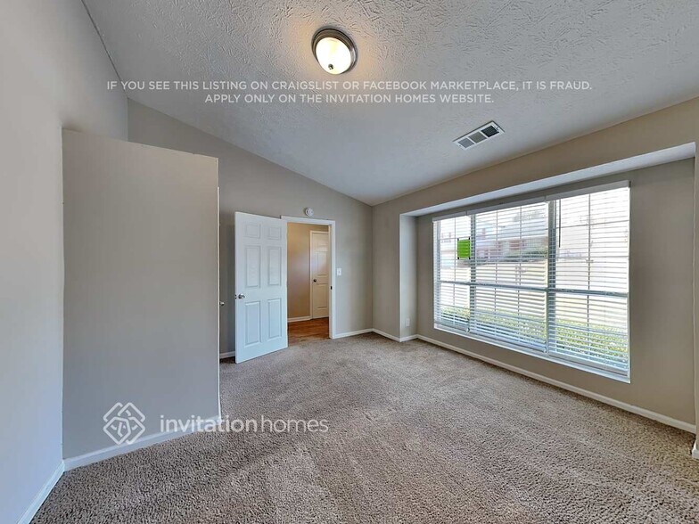 Building Photo - 2200 Ramblewood Cir