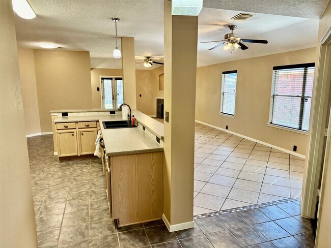 Building Photo - 19334 Wading River Dr