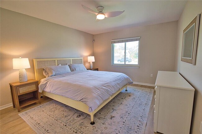 Building Photo - 556 Baffin Dr