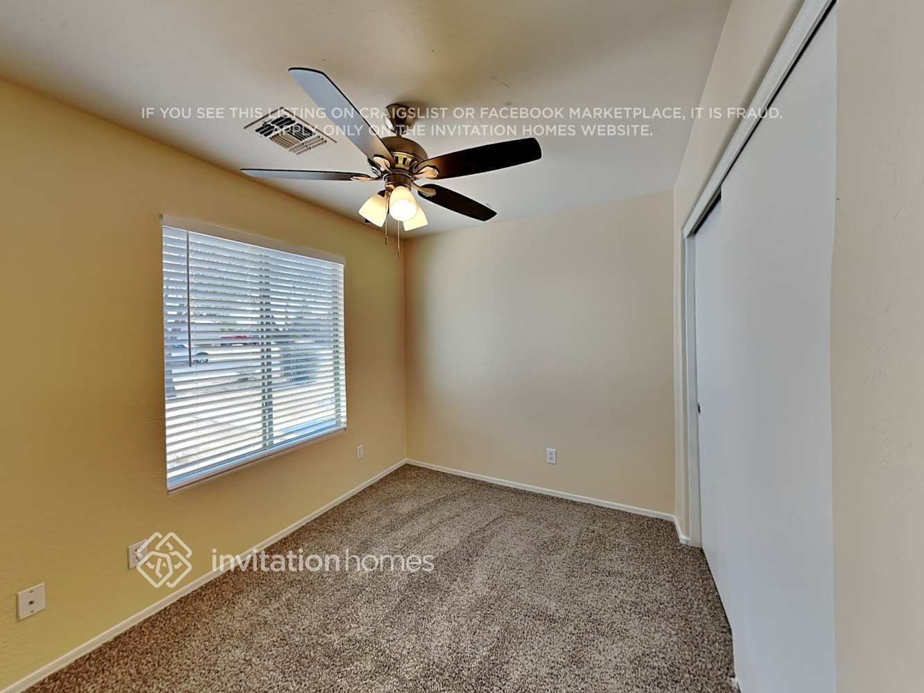 Building Photo - 15204 N Poppy St