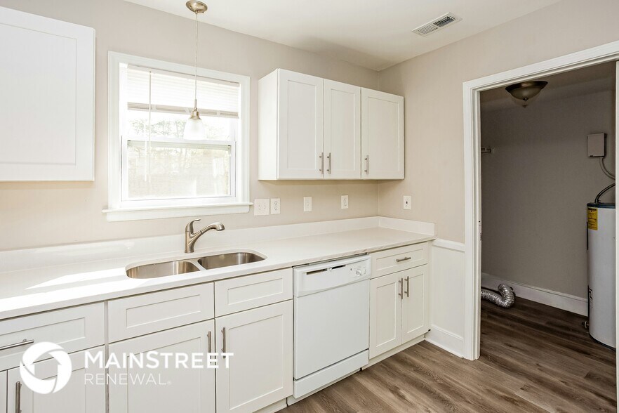 Building Photo - 9008 Gladden Ct