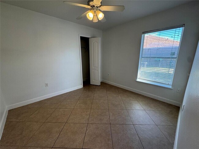 Building Photo - 14940 Day Lily Ct