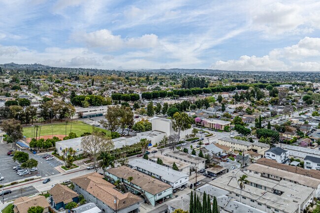 Building Photo - La Rhonda Apartments