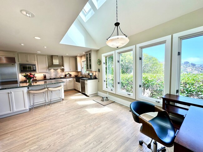 Building Photo - Stunning Sausalito Retreat with Bay Views & Private Meadow