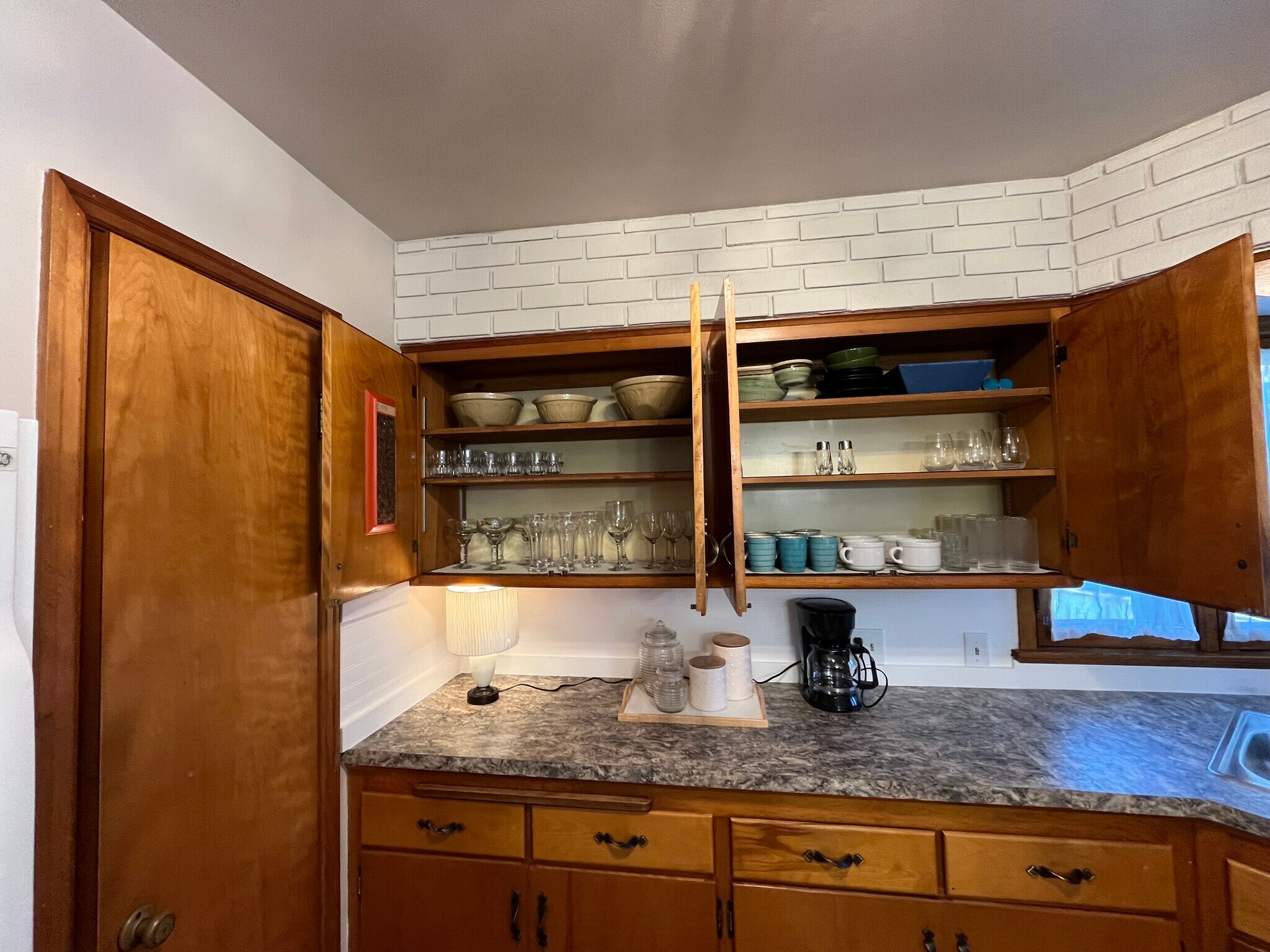 Building Photo - 220 E Wilbur Ave