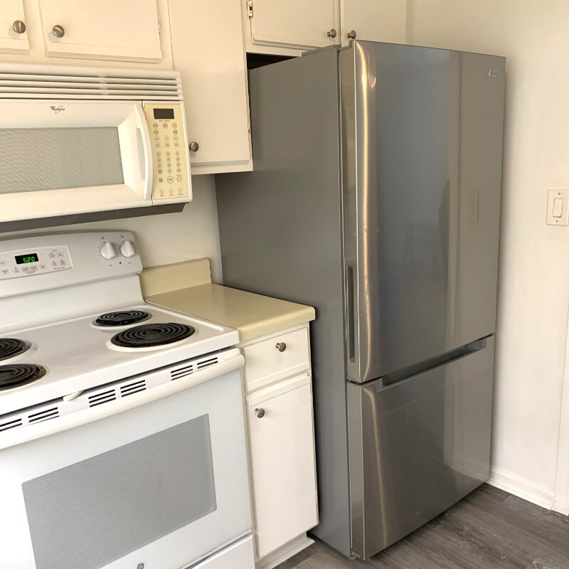 Building Photo - 1200 Zion Dr