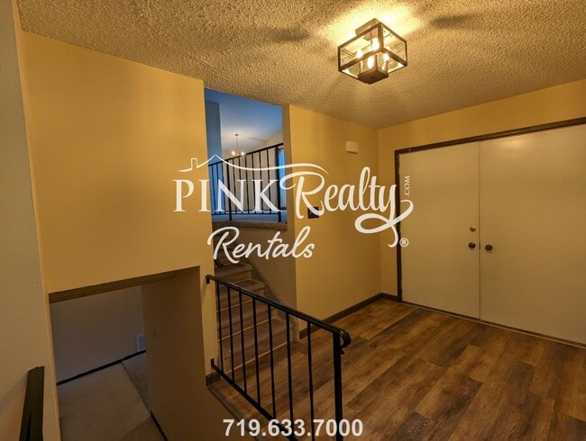 Building Photo - 4025 Cantrell Dr