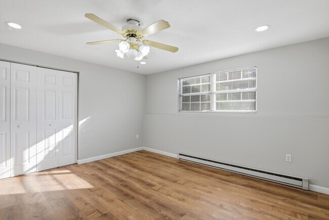 Building Photo - 39 Pleasant St