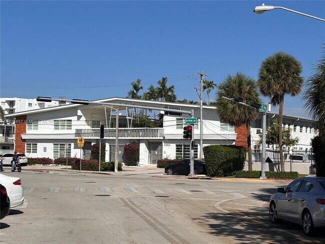 Primary Photo - 8080 Tatum Waterway Dr